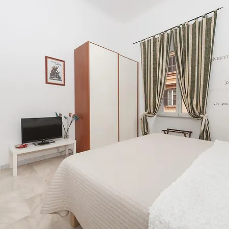 Two Flowers Gæstehus 3*