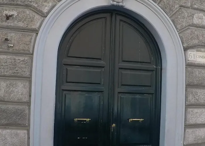 Two Flowers 게스트하우스 로마