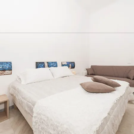 Two Flowers ゲストハウス 3*