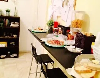 ゲストハウス Two Flowers 3*